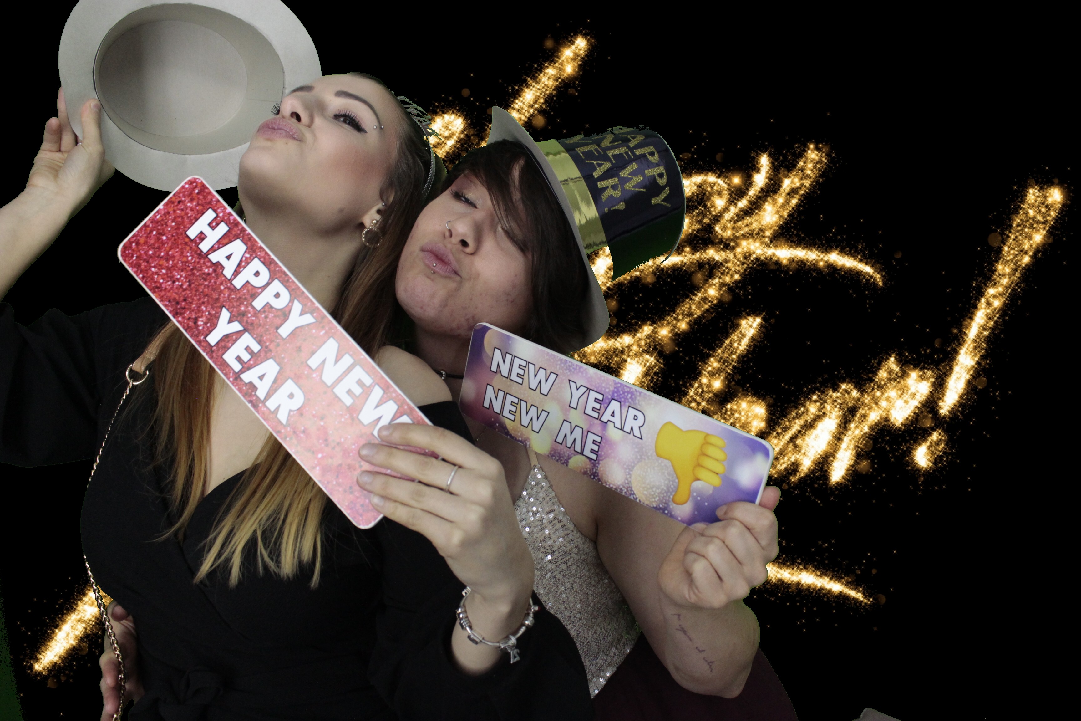 NYE Party | View more photos from the event at gallery.myphotoboothexperience.co.uk/u/MyPhotoBoothExperienceLtd/NYE-Party